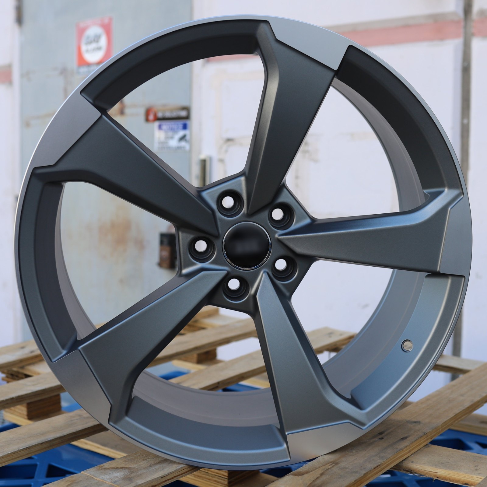 AU02 | Audi Style Wheels | Matte Grey Machined Face — photo 1