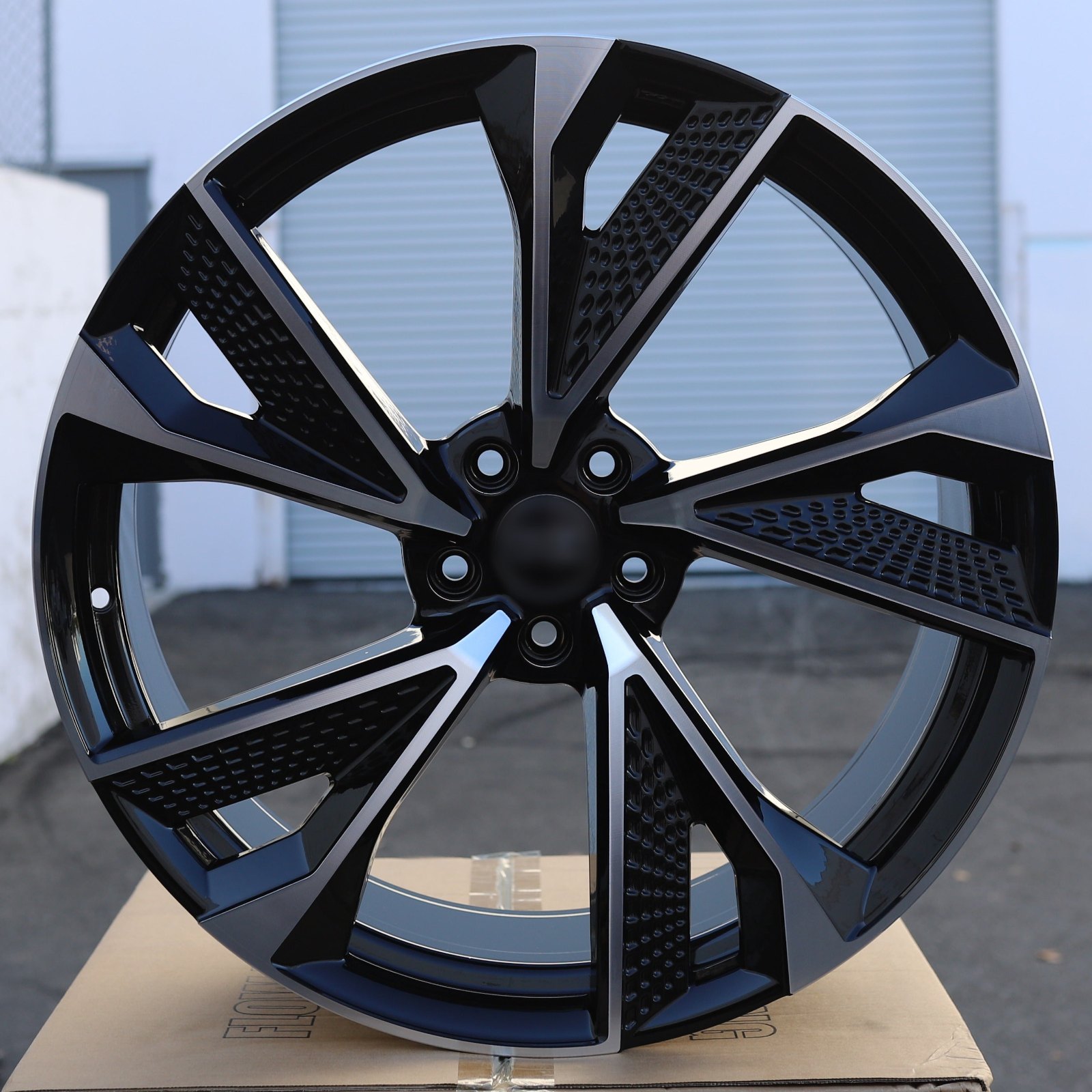 AU04 | Audi Style Wheels | Black Machined Face — photo 1