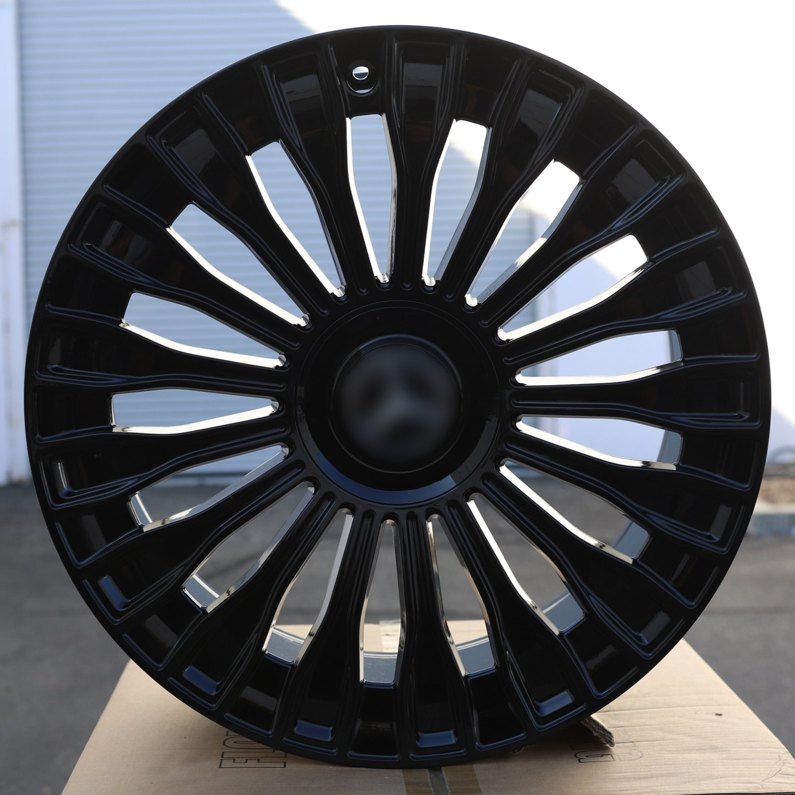 MB08 | Mercedes Maybach AMG Style Wheels | Black — photo 1