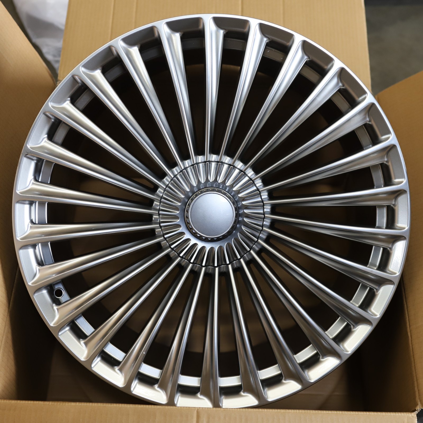 MB31 | Mercedes-Benz Style Wheels | Hyper Black — photo 1