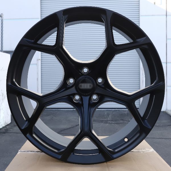 AU01 | Audi Style Wheels | Black + Silver