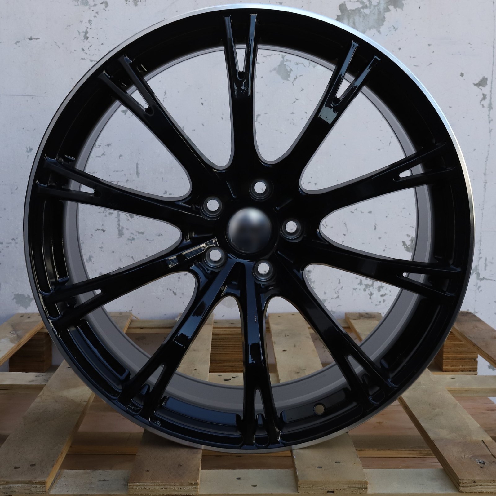 AU03 Wheels | Black Machined Lip | 19x8.5 ET35 5x112 — photo 1